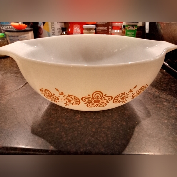 Pyrex | Kitchen | Pyrex Bowel White With Yellow Floral Design | Poshmark